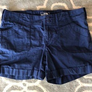 North Face Blue Patch Pocket Shorts Size 6